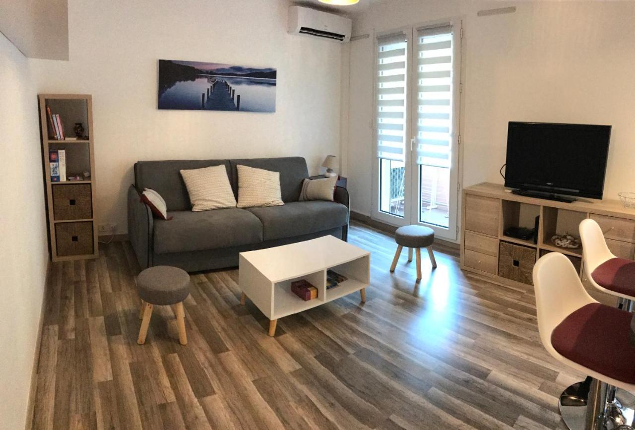Studio au cœur de Théoule Esterno foto